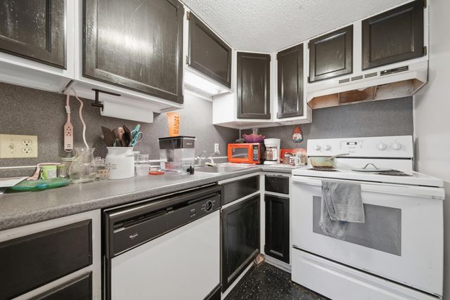 1268 Hanover Street, Manchester, NH 03104