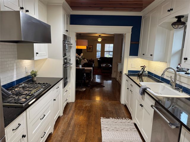 4608 Birchman Avenue, Fort Worth, TX 76107