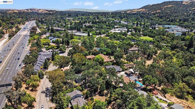 571 LA GONDA WAY, Danville, CA 94526