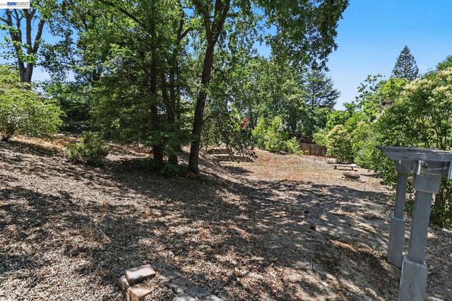 571 LA GONDA WAY, Danville, CA 94526