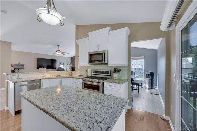 26782 Kirkway Circle, Woodhaven, MI 48183
