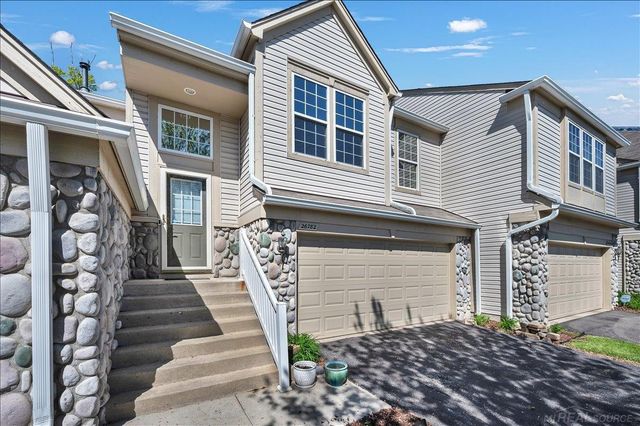26782 Kirkway Circle, Woodhaven, MI 48183