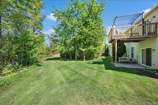 26782 Kirkway Circle, Woodhaven, MI 48183