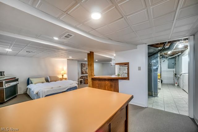 324 W State Street, Barberton, OH 44203