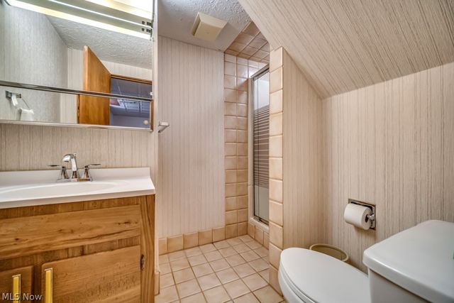 324 W State Street, Barberton, OH 44203