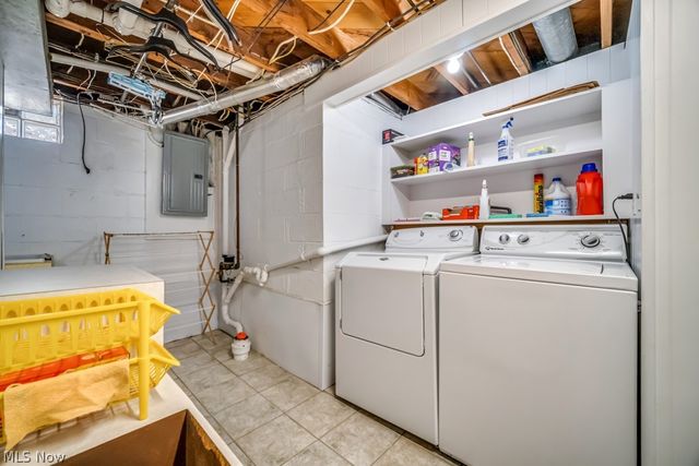 324 W State Street, Barberton, OH 44203