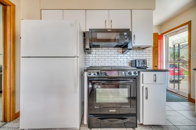 324 W State Street, Barberton, OH 44203