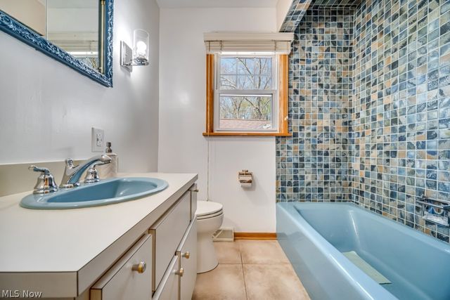 324 W State Street, Barberton, OH 44203