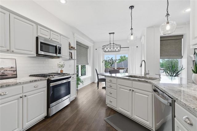 14214 W 155th Street, Olathe, KS 66062