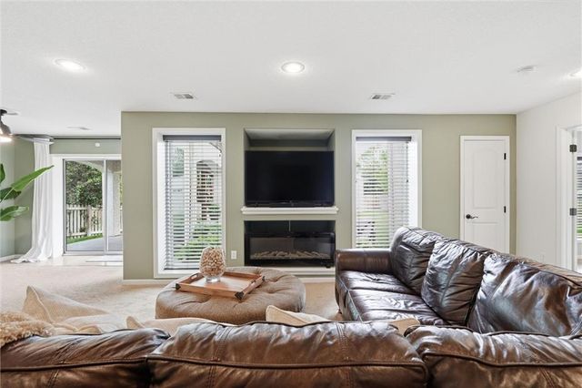14214 W 155th Street, Olathe, KS 66062