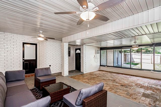 12929 Newcastle Ave, Baton Rouge, LA 70816