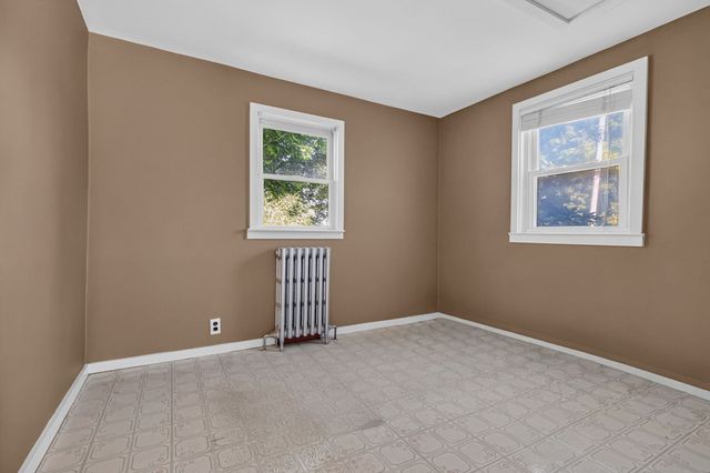 10 Hayward St, Randolph, MA 02368