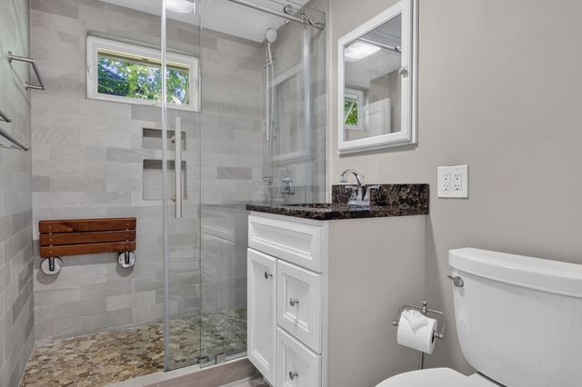 10 Hayward St, Randolph, MA 02368