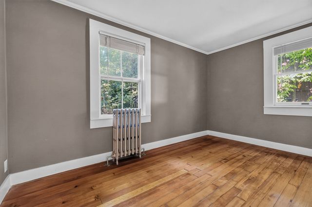 10 Hayward St, Randolph, MA 02368