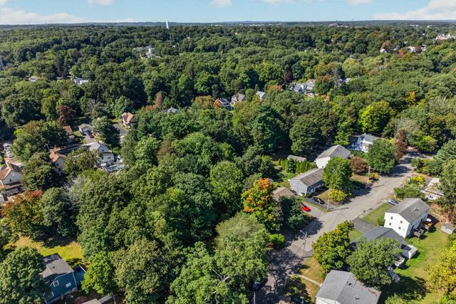 10 Hayward St, Randolph, MA 02368
