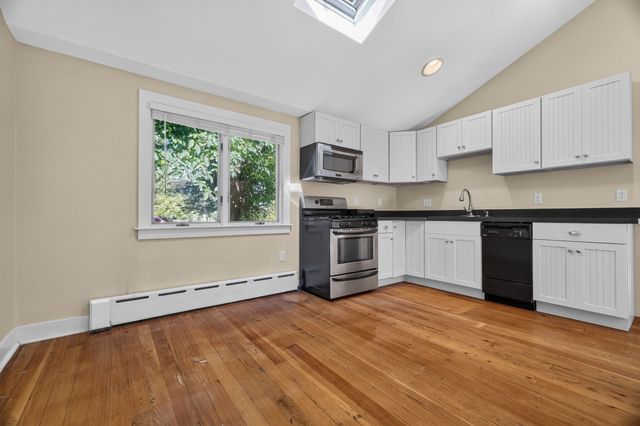 10 Hayward St, Randolph, MA 02368