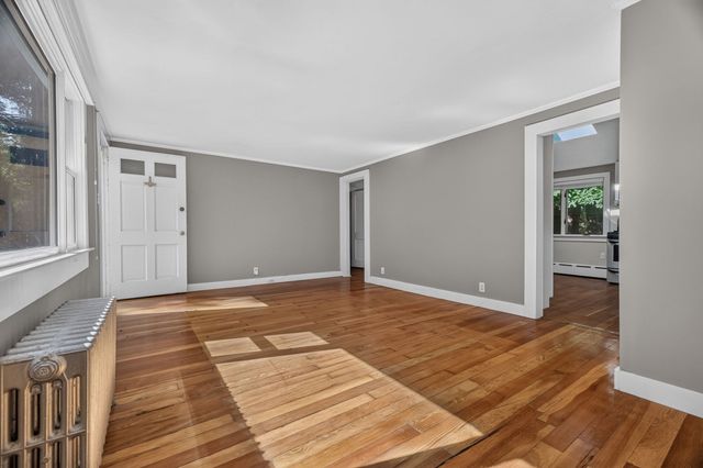 10 Hayward St, Randolph, MA 02368