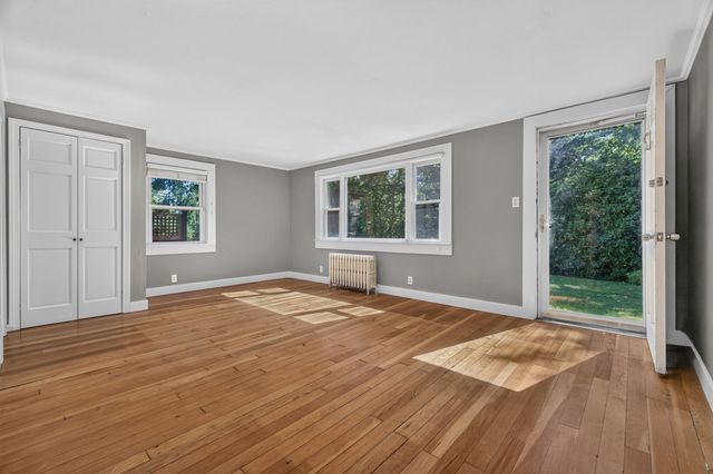 10 Hayward St, Randolph, MA 02368