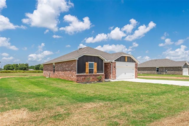 1018 Prairie Drive, Tuttle, OK 73089