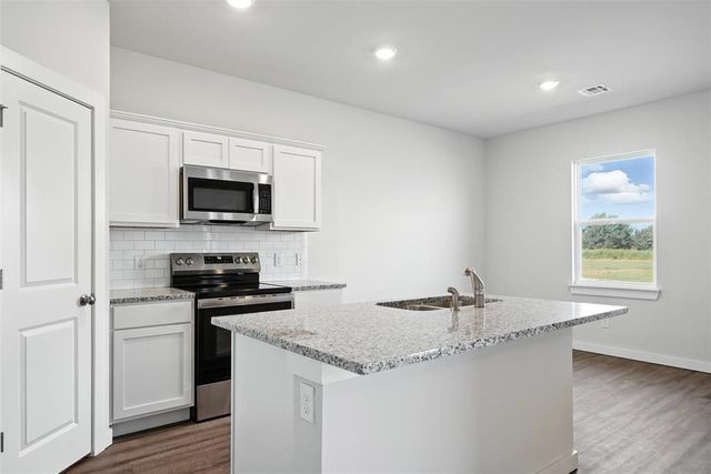 1018 Prairie Drive, Tuttle, OK 73089