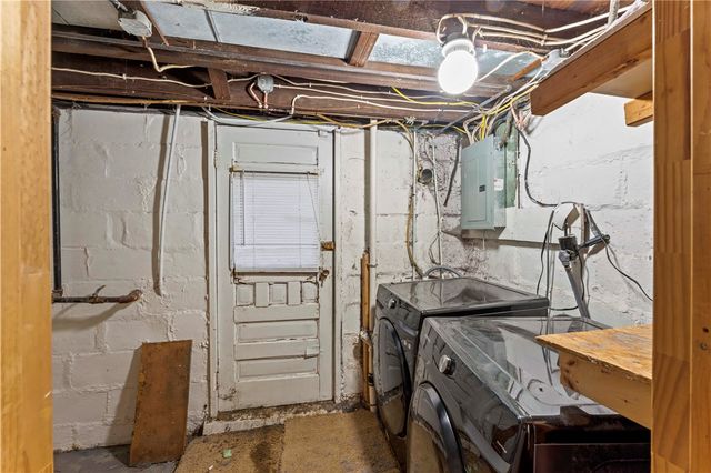 137 Independence Street, Perryopolis, PA 15473