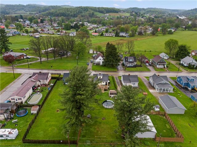 137 Independence Street, Perryopolis, PA 15473