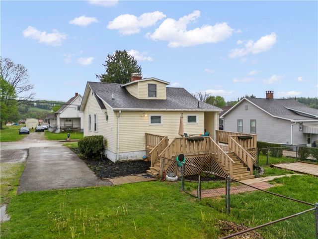 137 Independence Street, Perryopolis, PA 15473