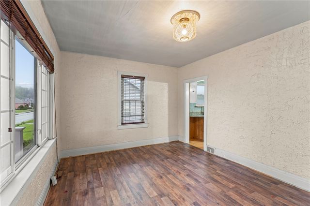 137 Independence Street, Perryopolis, PA 15473