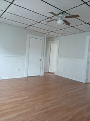 499 Lindsey St 2W, Fall River, MA 02720