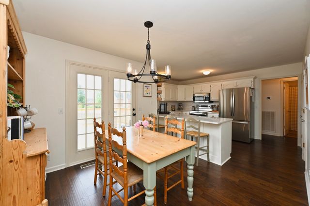 1004 Kiser Ave, Hendersonville, TN 37075