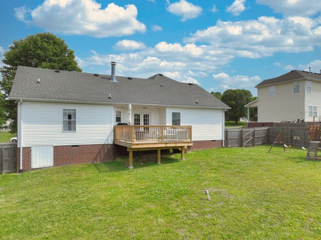 1004 Kiser Ave, Hendersonville, TN 37075