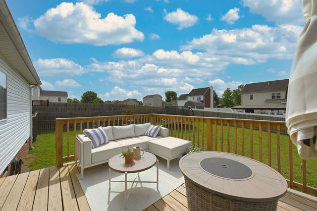 1004 Kiser Ave, Hendersonville, TN 37075