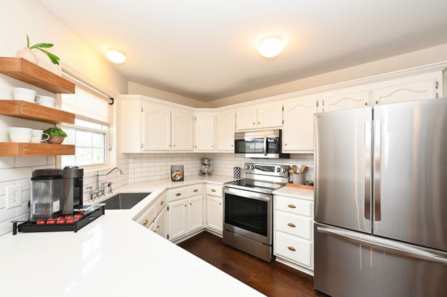 1004 Kiser Ave, Hendersonville, TN 37075