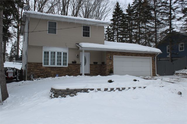 2018 ZIMMERLY Road, Erie, PA 16509