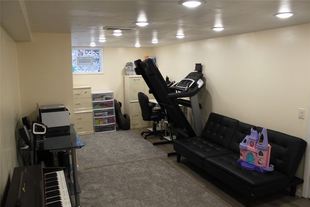 2018 ZIMMERLY Road, Erie, PA 16509