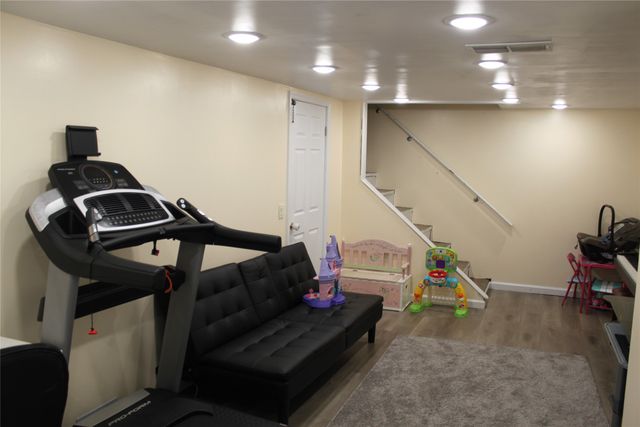 2018 ZIMMERLY Road, Erie, PA 16509