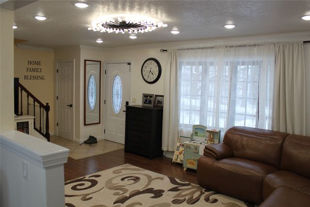 2018 ZIMMERLY Road, Erie, PA 16509