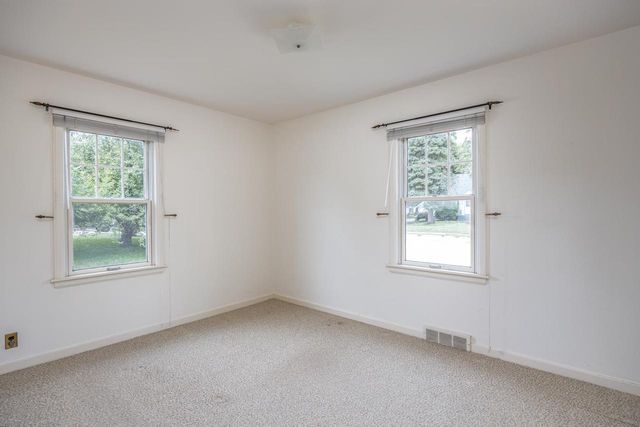 1609 W MURDOCK AVENUE, Oshkosh, WI 54901