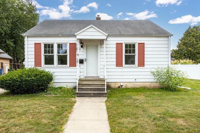 1609 W MURDOCK AVENUE, Oshkosh, WI 54901