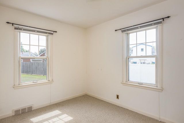 1609 W MURDOCK AVENUE, Oshkosh, WI 54901