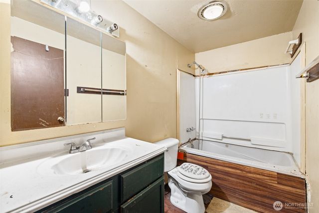 31 Sunrise Place, Port Angeles, WA 98362
