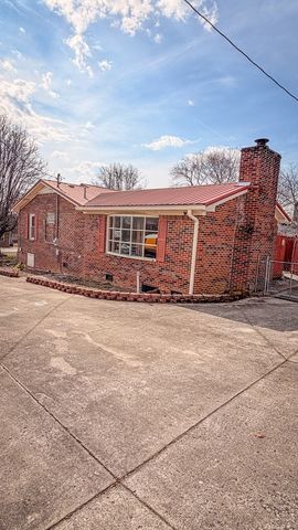 301 McQuade Cir, Mcminnville, TN 37110