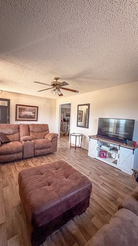 301 McQuade Cir, Mcminnville, TN 37110