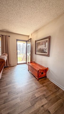 301 McQuade Cir, Mcminnville, TN 37110