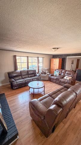 301 McQuade Cir, Mcminnville, TN 37110