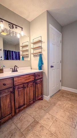 301 McQuade Cir, Mcminnville, TN 37110