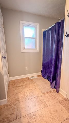 301 McQuade Cir, Mcminnville, TN 37110