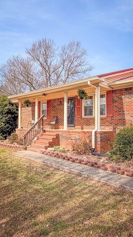 301 McQuade Cir, Mcminnville, TN 37110