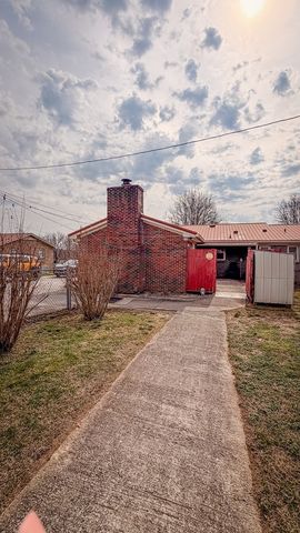 301 McQuade Cir, Mcminnville, TN 37110