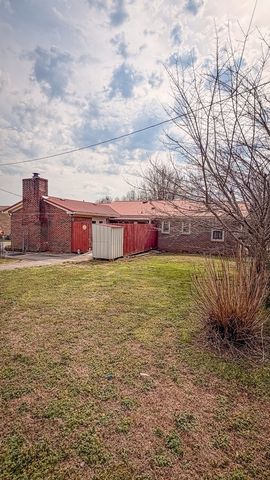 301 McQuade Cir, Mcminnville, TN 37110